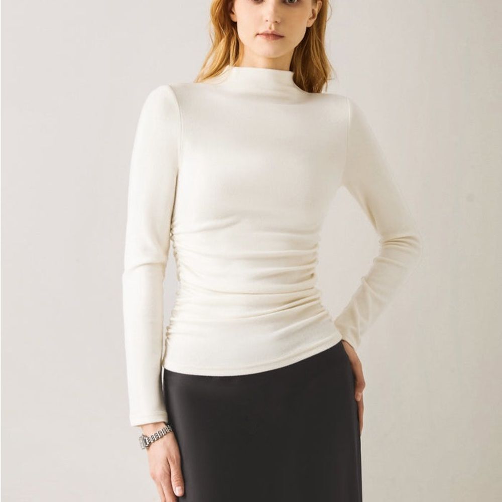 OGL Move Eco-Mousse® Thermal Ruched Sides Tuckable Mockneck Top Classic Cream S